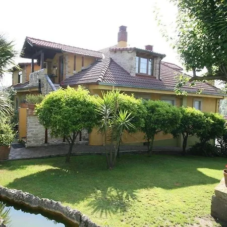 منزل ريفي Fuentes Rubayo